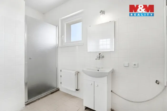 Prodej bytu 2+kk, Libochovice, Revoluční, 52 m2