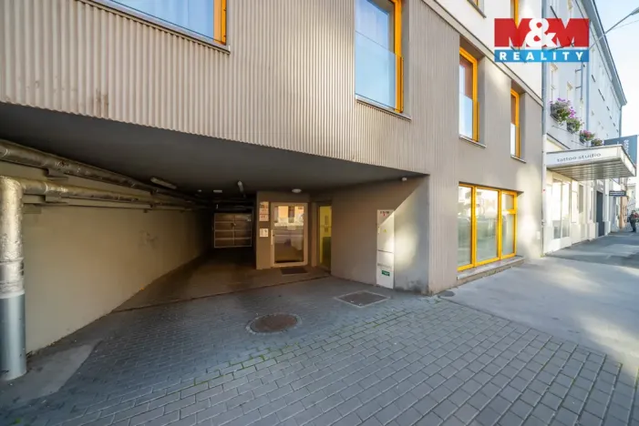 Prodej garážového stání, Brno - Staré Brno, Hybešova, 13 m2