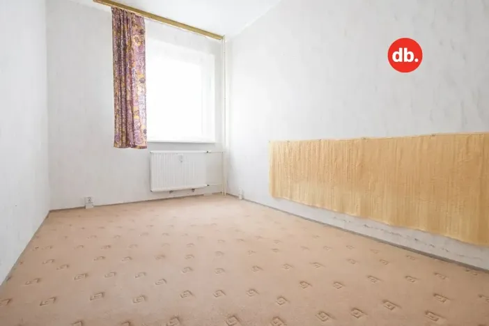 Prodej bytu 4+1, Ostrov, Lidická, 84 m2