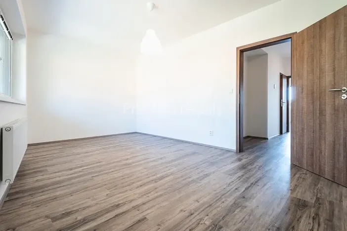 Pronájem bytu 2+kk, Ostrava, Sokolovská, 61 m2