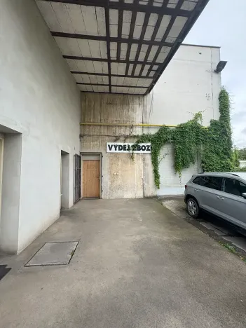 Pronájem skladu, Praha - Kunratice, Dobronická, 790 m2