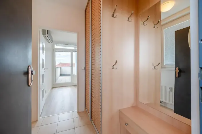 Prodej bytu 3+kk, Praha - Vysočany, Skloněná, 74 m2