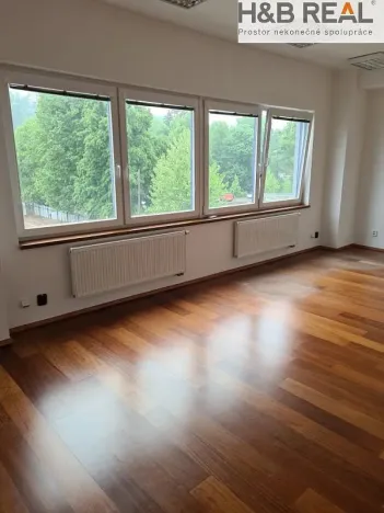 Pronájem kanceláře, Zlín, 28 m2