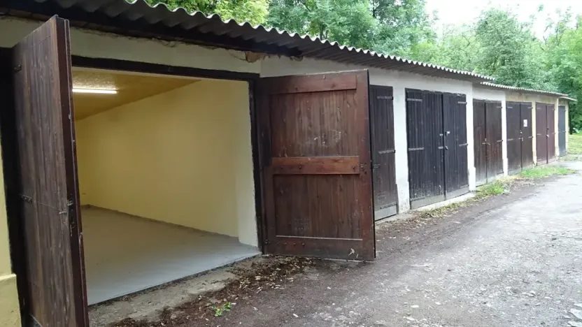 Pronájem garáže, Praha - Dejvice, Na pískách, 17 m2