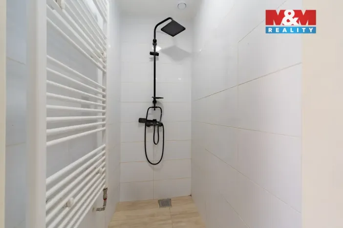 Pronájem atypického bytu, Sokolov, Staré náměstí, 200 m2