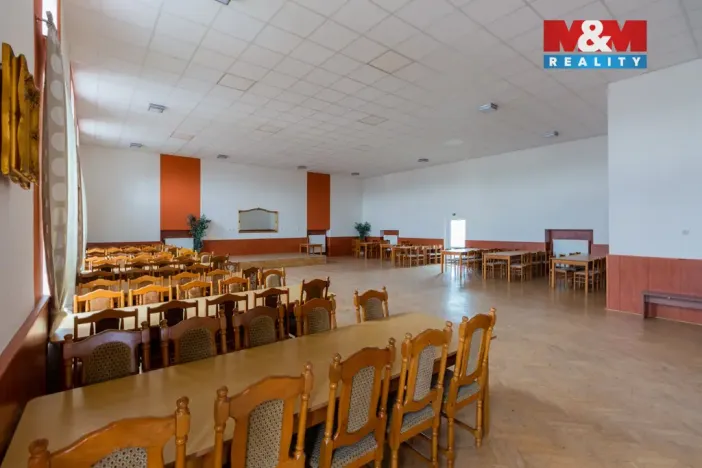 Prodej obchodního prostoru, Kravaře, Opavská, 1355 m2