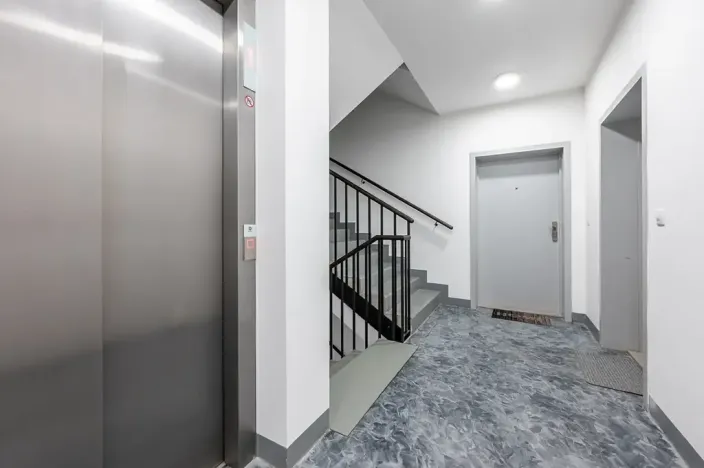 Pronájem bytu 2+kk, Praha - Karlín, U Mlýnského kanálu, 58 m2