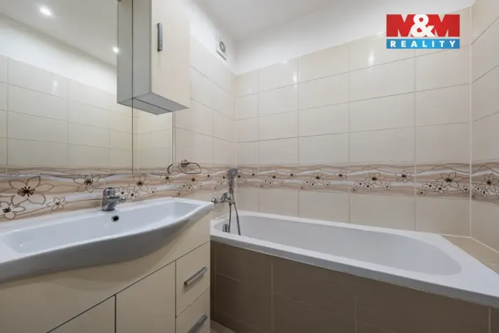 Prodej bytu 3+1, Jílové u Prahy, Holíkova, 74 m2