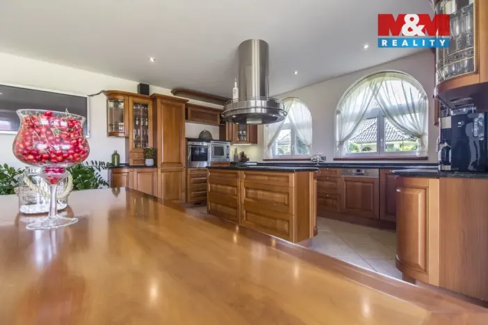 Prodej rodinného domu, Třebestovice, V zákruží, 280 m2