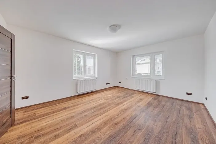 Dražba bytu 4+kk, Úvaly, Kollárova, 94 m2