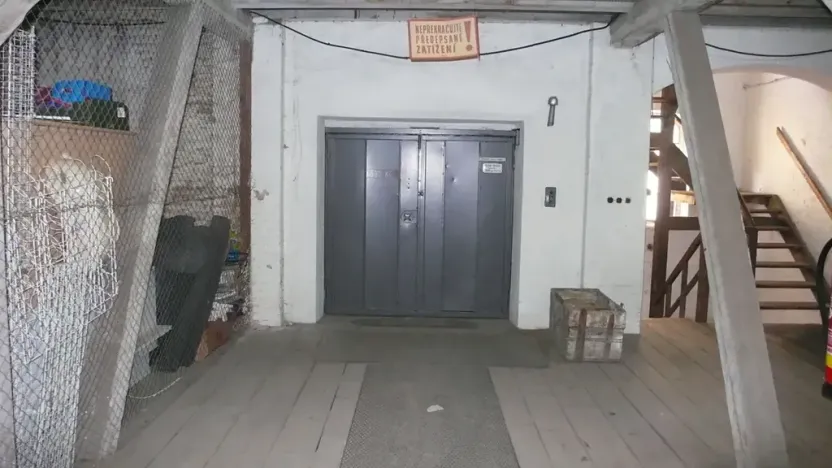 Pronájem skladu, Praha - Sedlec, Kamýcká, 74 m2