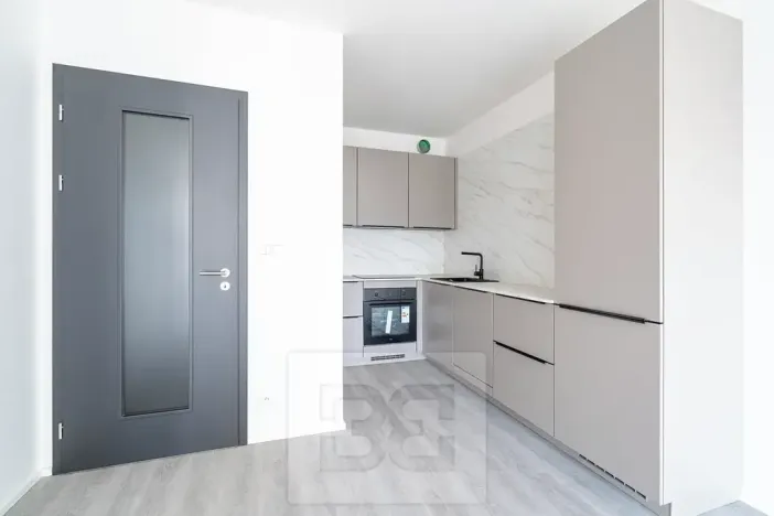 Pronájem bytu 2+kk, Praha - Vysočany, Poděbradská, 51 m2