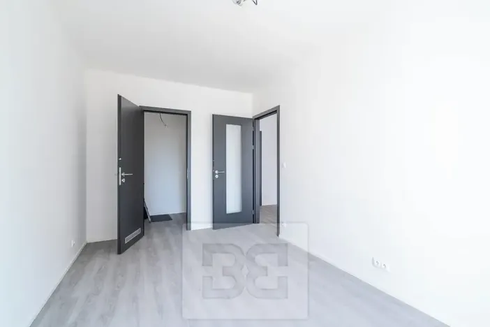 Pronájem bytu 2+kk, Praha - Vysočany, Poděbradská, 51 m2