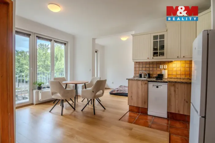 Pronájem bytu 2+kk, Praha, Názovská, 50 m2
