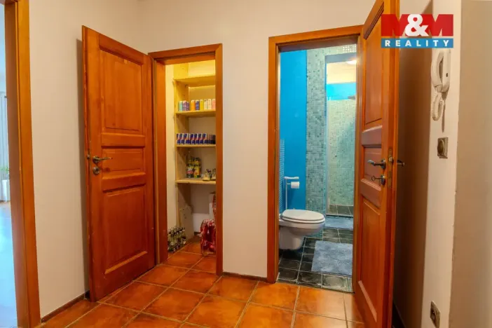 Pronájem bytu 2+kk, Praha, Názovská, 50 m2