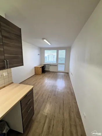 Pronájem bytu 2+kk, Praha - Kobylisy, Třeboradická, 48 m2