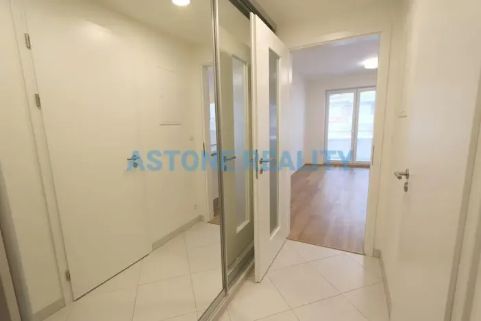 Pronájem bytu 1+kk, Praha - Třebonice, Do zahrádek I, 38 m2