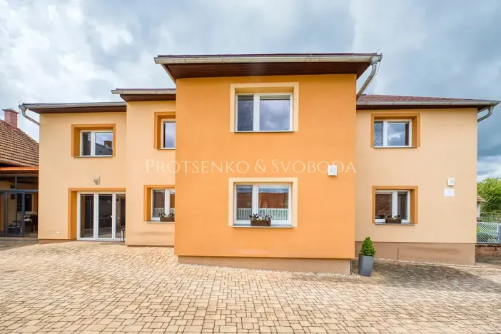 Prodej rodinného domu, Třebnouševes, 400 m2