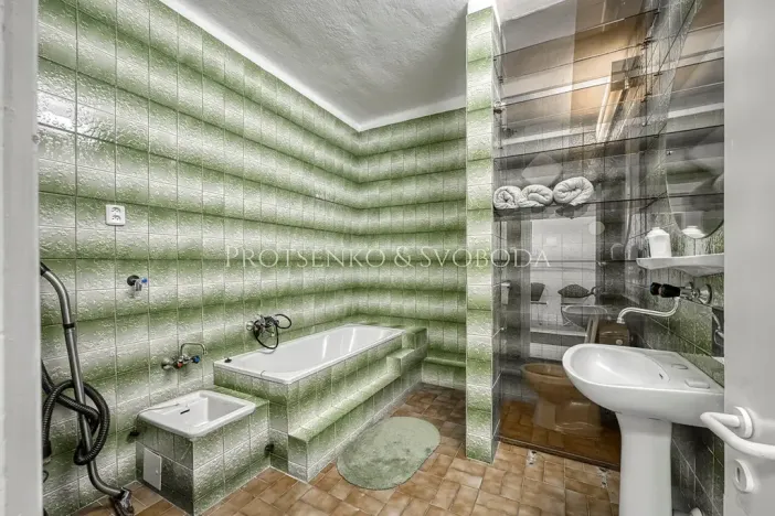 Prodej vícegeneračního domu, Křižanov, Benešovo náměstí, 530 m2