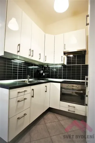 Pronájem bytu 2+kk, Praha - Vinohrady, Radhošťská, 46 m2