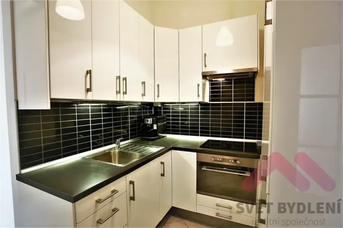 Pronájem bytu 2+kk, Praha - Vinohrady, Radhošťská, 46 m2
