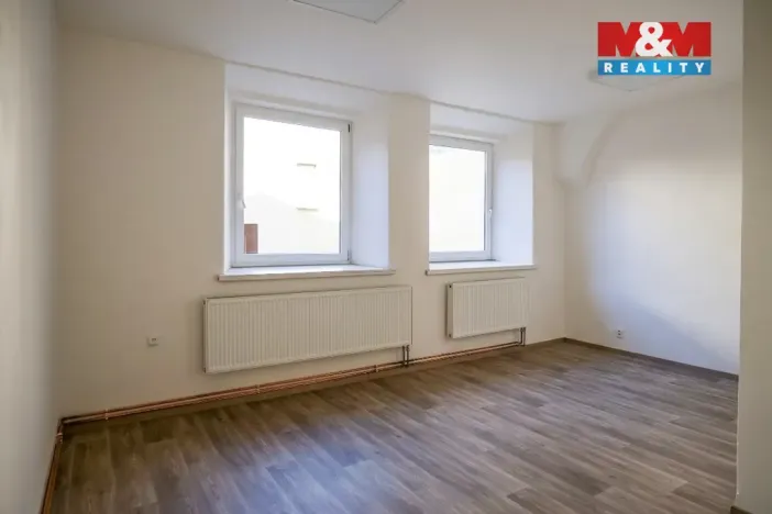 Pronájem bytu 2+1, Litomyšl - Litomyšl-Město, Smetanovo náměstí, 56 m2