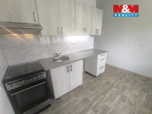 Pronájem bytu 2+1, Ústí nad Labem - Střekov, Kozinova, 52 m2