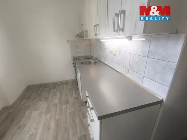 Pronájem bytu 2+1, Ústí nad Labem - Střekov, Kozinova, 52 m2