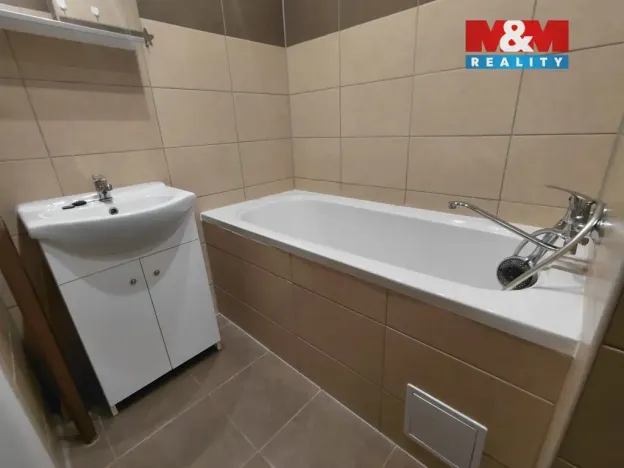 Pronájem bytu 2+1, Ústí nad Labem - Střekov, Kozinova, 52 m2
