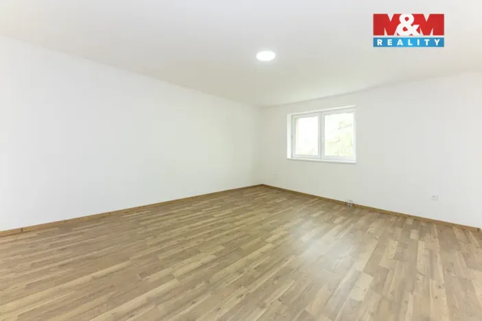 Pronájem rodinného domu, Velim, třída Krále Jiřího, 280 m2