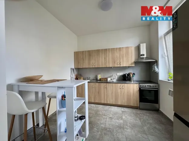Pronájem bytu 1+1, Sokolov, Nádražní, 48 m2