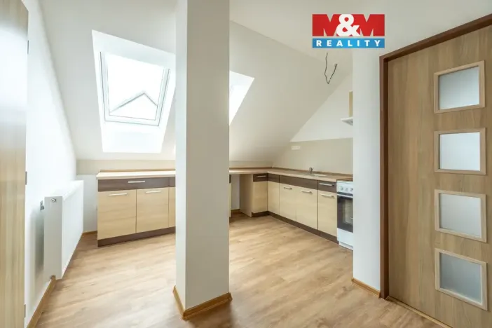 Pronájem bytu 3+1, Čečovice, 76 m2