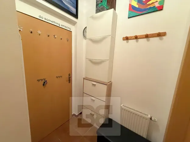 Pronájem bytu 1+kk, Praha - Letňany, Malkovského, 33 m2