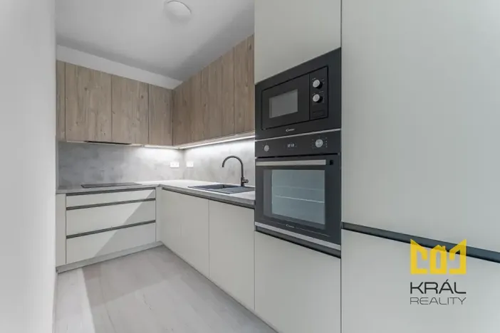 Pronájem bytu 2+kk, Praha - Žižkov, Jana Želivského, 53 m2