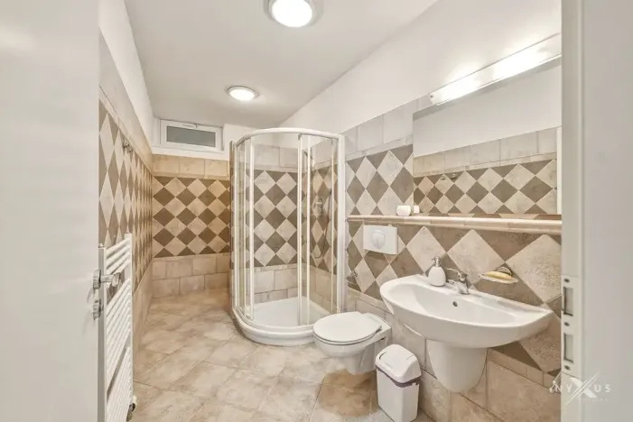 Pronájem rodinného domu, Dolní Břežany, V Úvozu, 420 m2