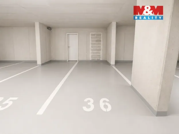 Prodej garážového stání, Praha - Čakovice, Bermanova, 38 m2
