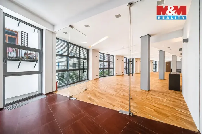 Pronájem kanceláře, Olomouc, Horní náměstí, 649 m2