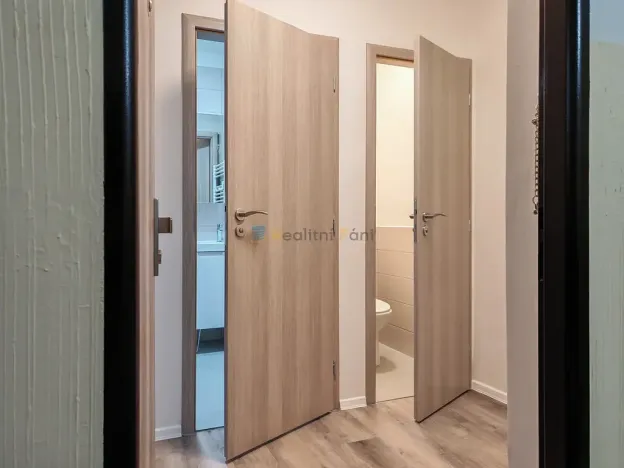 Pronájem bytu 1+1, Praha - Smíchov, Štorkánova, 33 m2