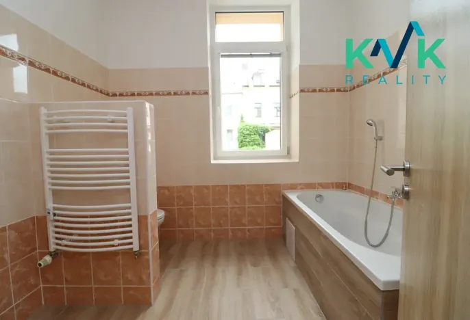 Pronájem bytu 3+1, Karlovy Vary, Šmeralova, 85 m2