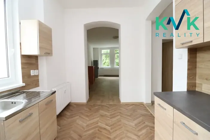 Pronájem bytu 3+1, Karlovy Vary, Šmeralova, 85 m2