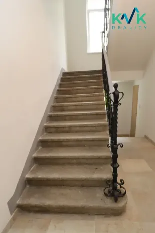 Pronájem bytu 3+1, Karlovy Vary, Šmeralova, 85 m2