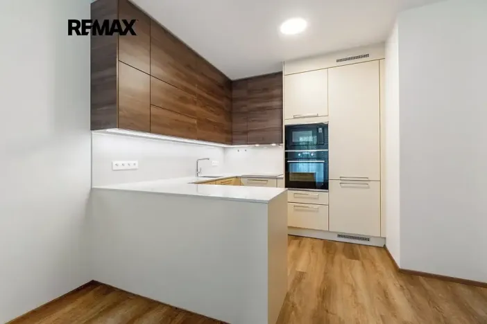 Pronájem bytu 3+kk, Praha - Hostivař, Nurmiho, 63 m2