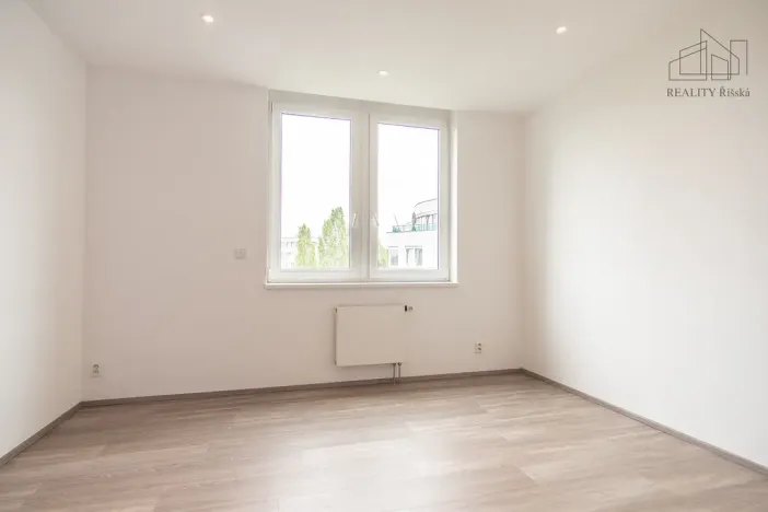 Pronájem bytu 3+1, Praha - Hlubočepy, Högerova, 100 m2