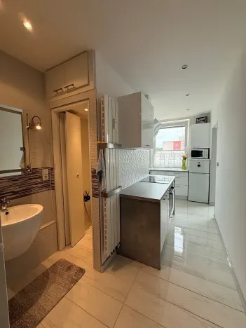 Pronájem bytu 1+1, Praha - Hostivař, Chudenická, 33 m2