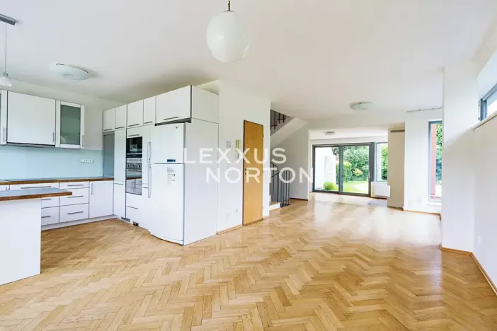 Pronájem rodinného domu, Praha - Nebušice, K vinicím, 230 m2