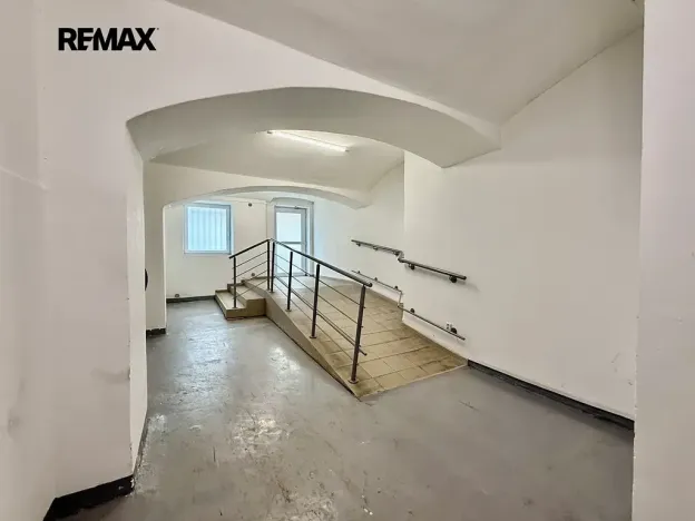 Pronájem skladu, Plzeň, Zikmunda Wintra, 520 m2