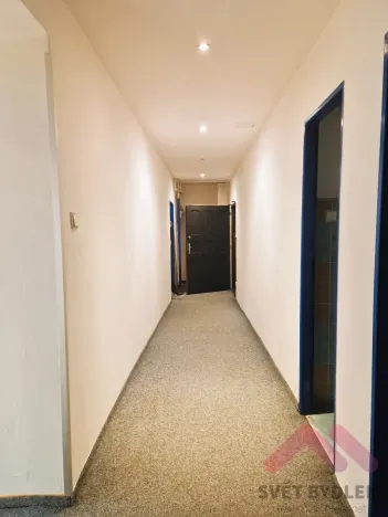 Pronájem kanceláře, Praha - Smíchov, Holečkova, 140 m2