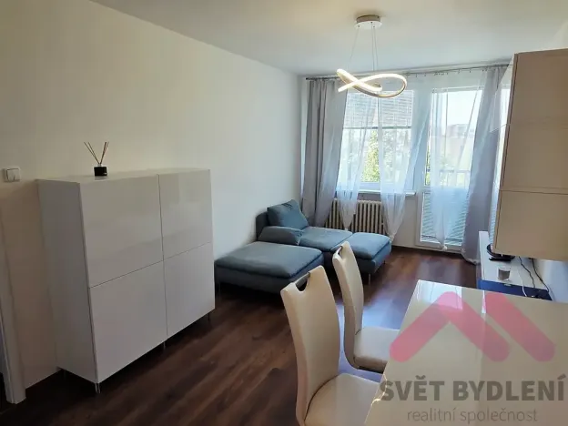 Pronájem bytu 2+kk, Praha - Kobylisy, Kaňkovského, 44 m2