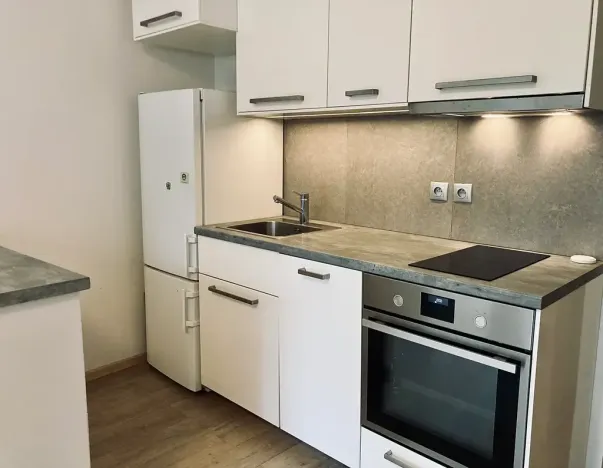Pronájem bytu 1+kk, Praha, Počernická, 35 m2
