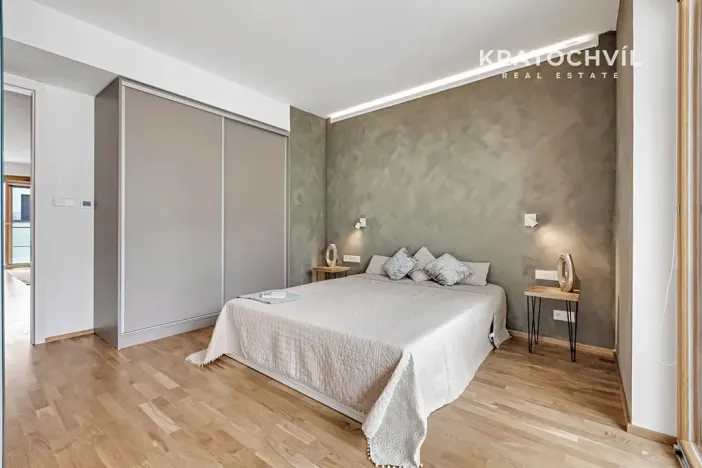Prodej bytu 2+kk, Praha - Smíchov, Grafická, 70 m2